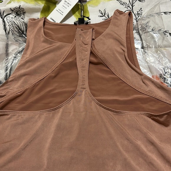 🆕EXPRESS Mocha Thong Bodysuit - Size: L - Picture 7 of 9